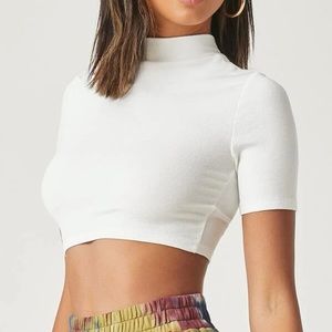 cropped t-shirt